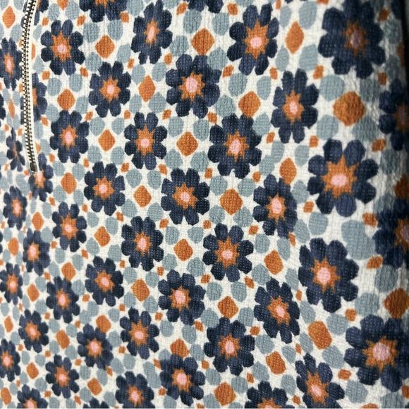 SOLD Abercrombie & Fitch Skirt Mini Floral Blue Mosaic Zip Front Size L - Picture 5 of 6